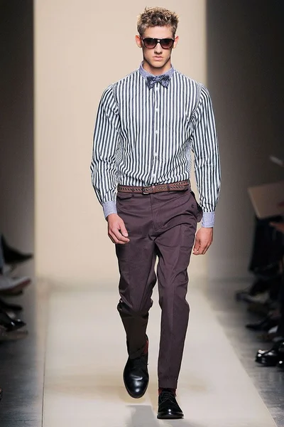 Look 24